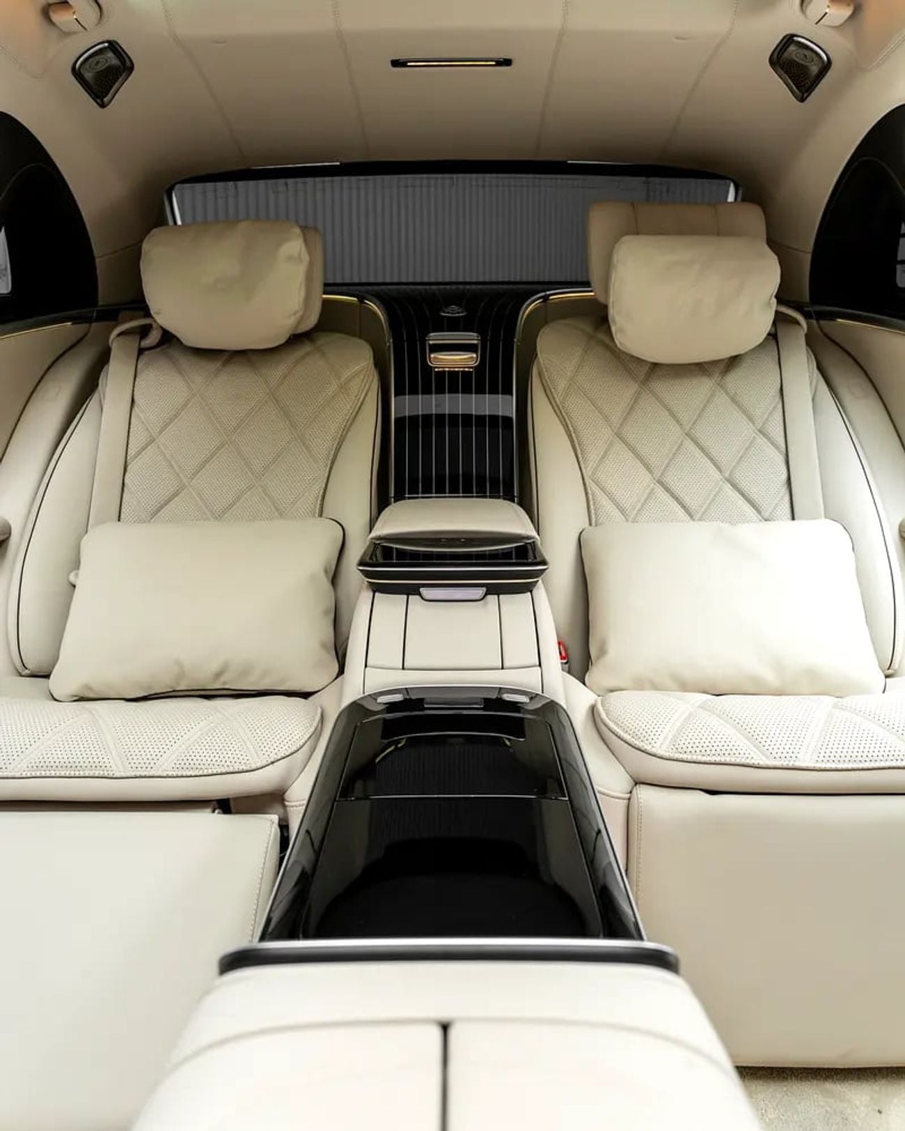 Mercedes Maybach S680 Maybach S680 FIRST CLASS