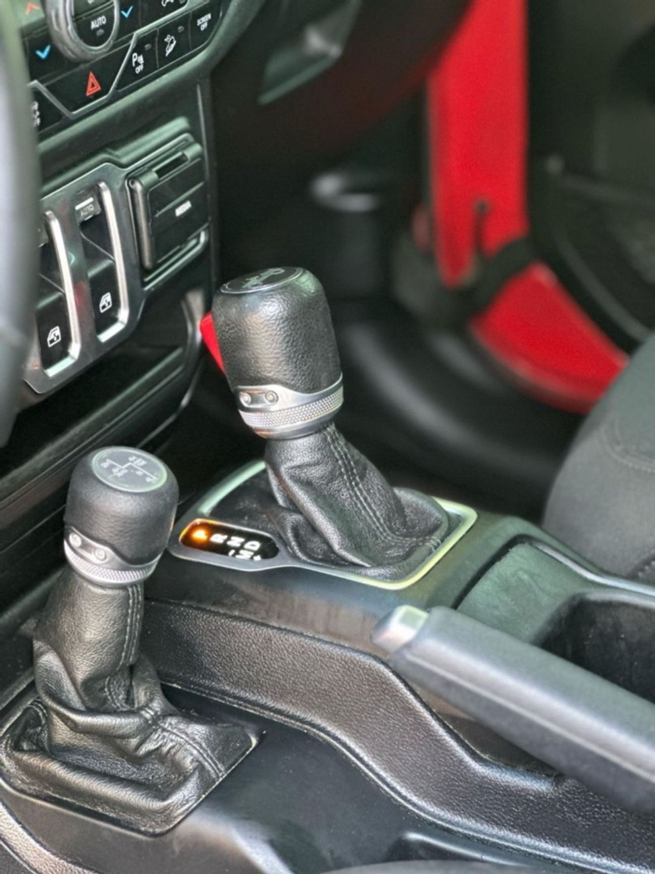 Jeep Wrangler Sport Falcon 3.6L A/T (2 Door)