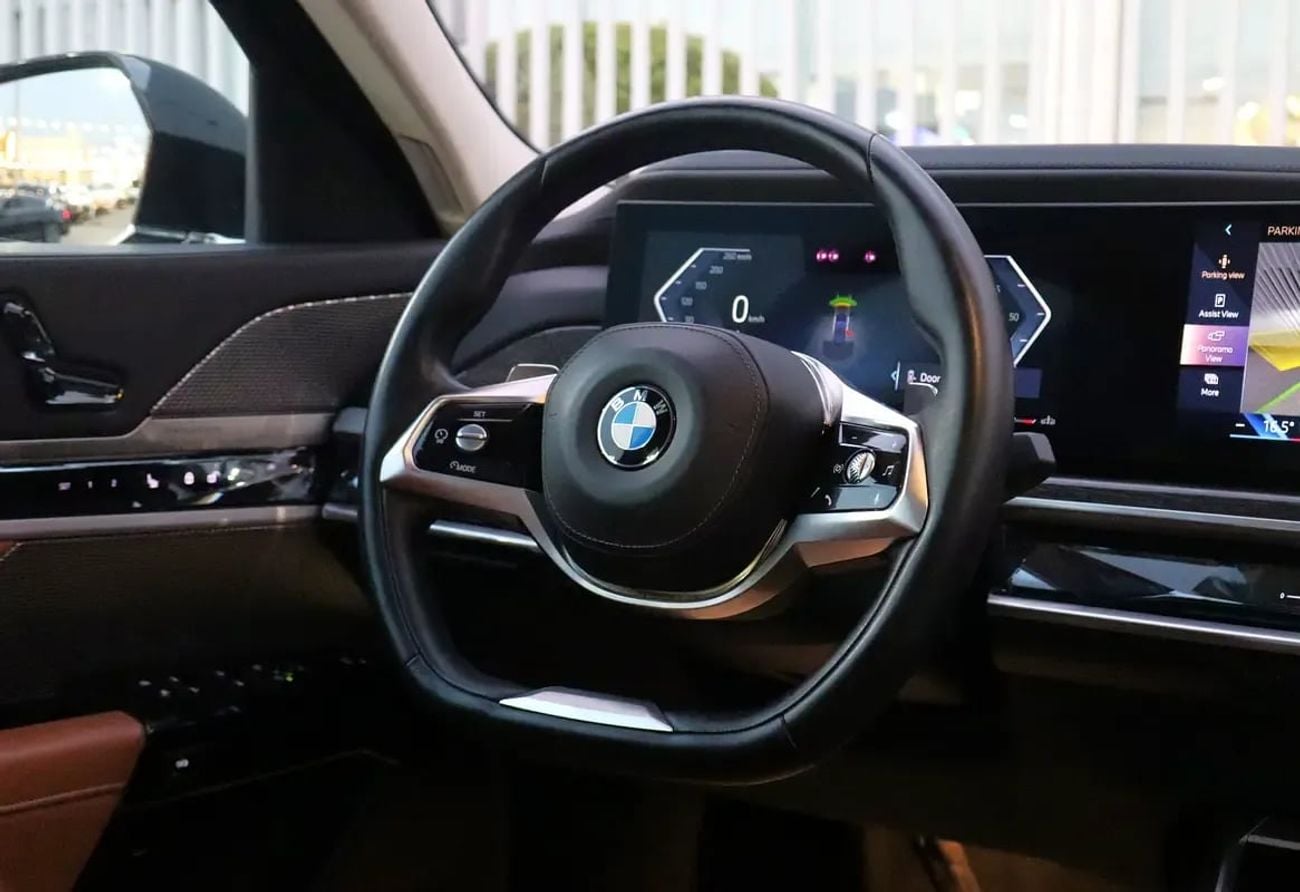 BMW 735i DESIGN PURE EXCELLENCE BMW 7 Series 735 2025 GCC specs