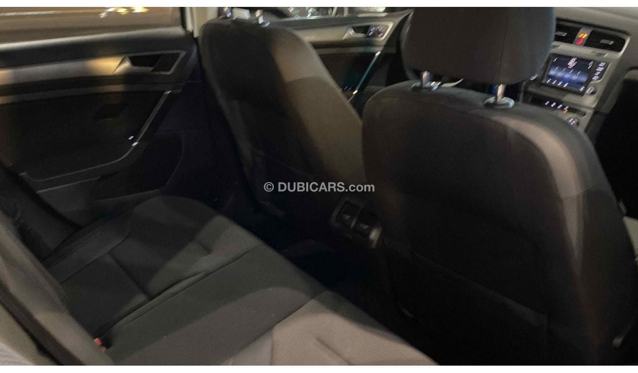 Volkswagen Golf Colf