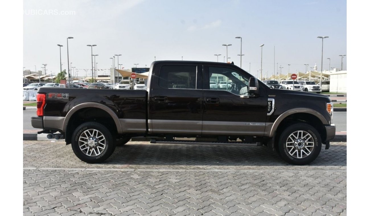 فورد F 350 SUPER DUTY 6.7L V-08 TURBO DIESEL 440HP   CLEAN CAR / WITH WARRANTY