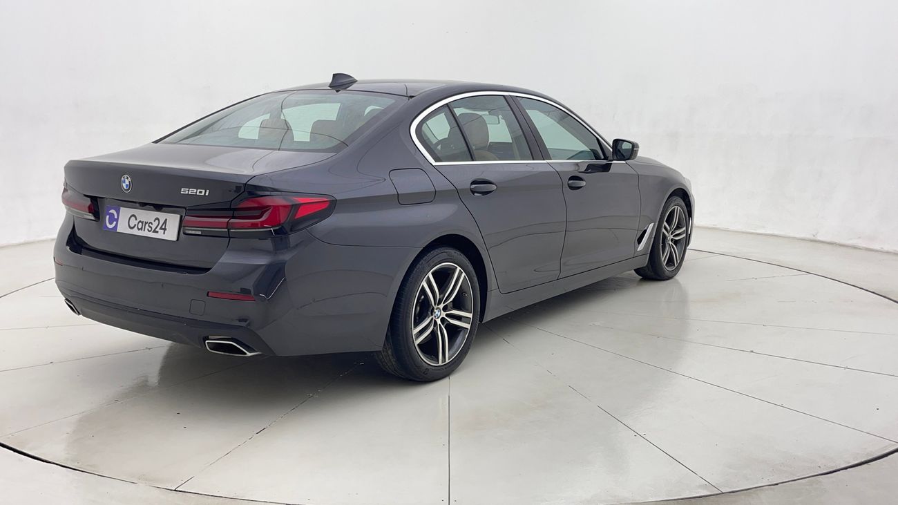 بي أم دبليو 520i 2023 JOY EDITION | AED 1942/Month | 0 DP | 30 Day Return | Warranty | Service History