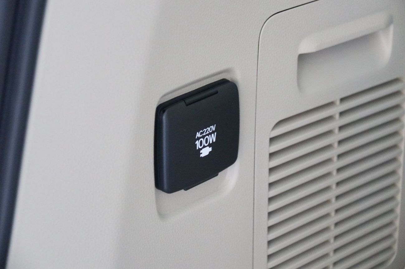 Toyota Land Cruiser GXR 3.5L Toyota Land Cruiser GXR | 3.5L Turbo | No Radar | Best Export price