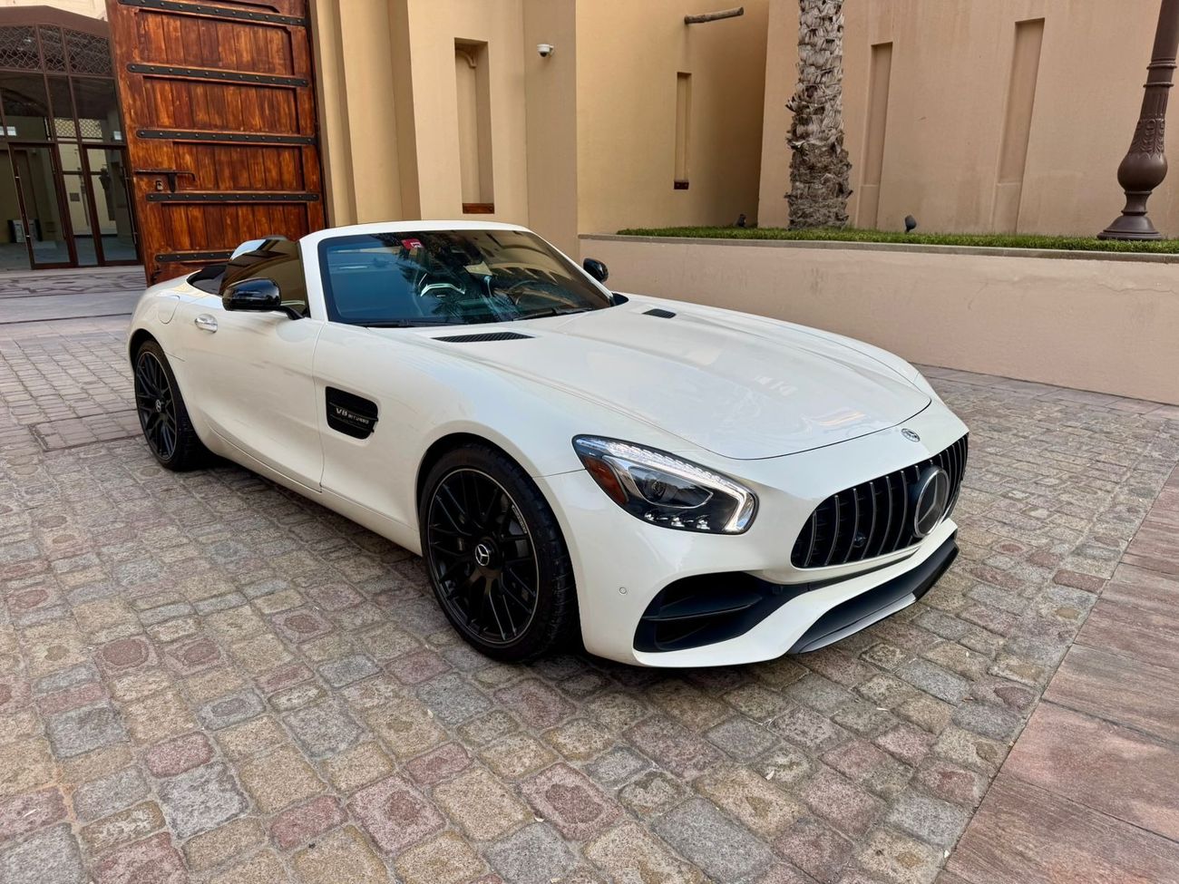مرسيدس بنز AMG GT C Mercedes-Benz AMG GT Convertible