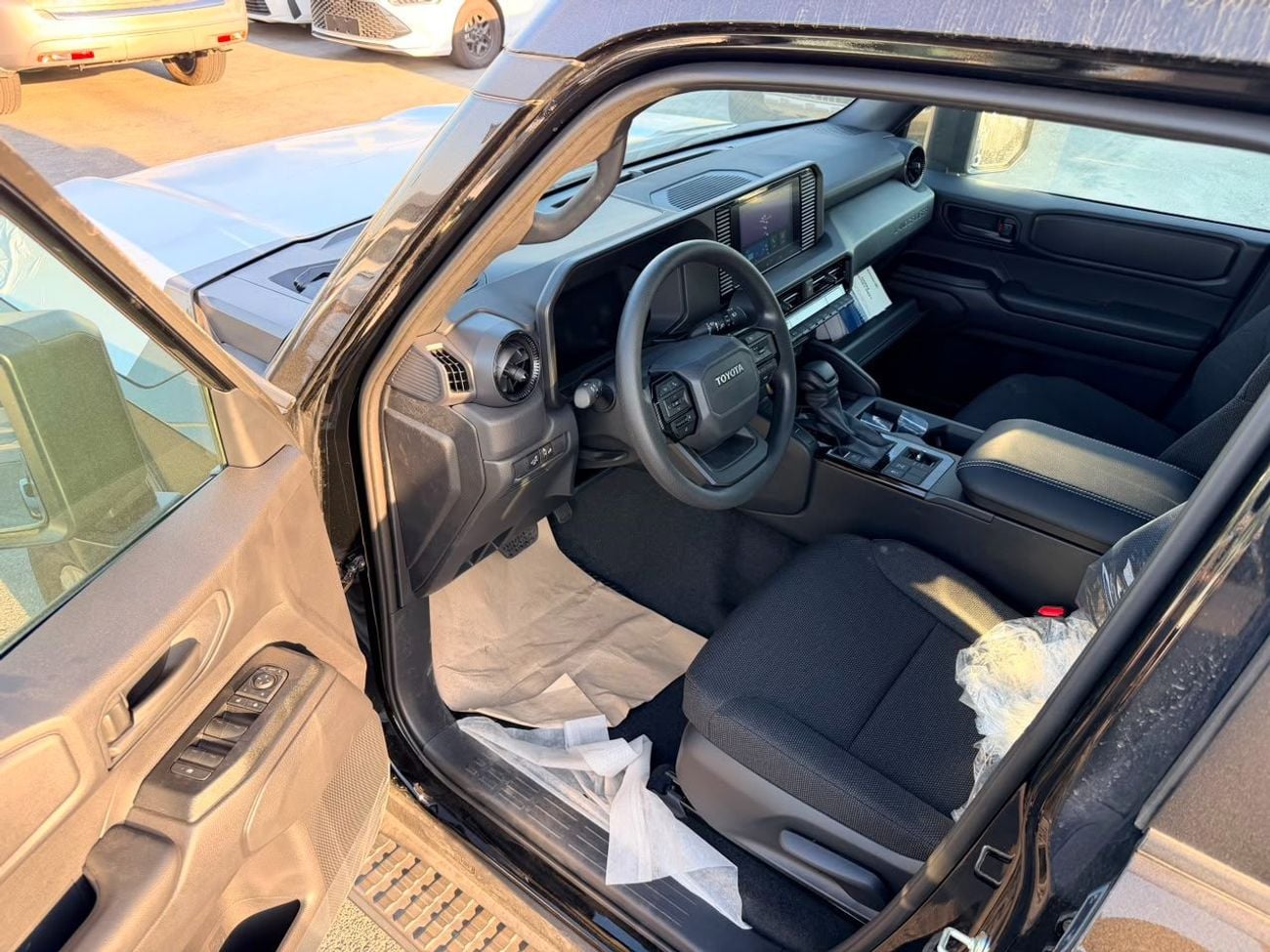Toyota Prado TXR 2.8L TURBODIESEL 4WD URBAN AUTOMATIC TRANSMISSION ( FOR RE-EXPORT OUTSIDE GCC COUNTRIES)