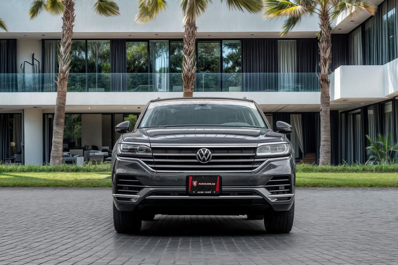 Volkswagen Touareg Touareg Atmosphere - Highline | 2,879 P.M | 0% Downpayment | LOW KMS!