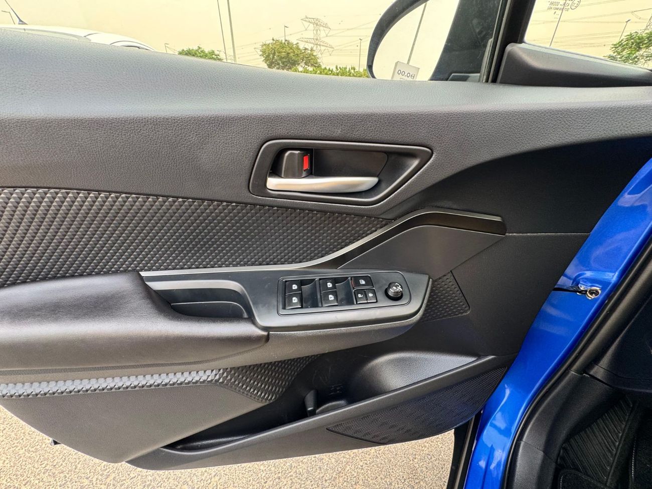 Toyota C-HR STD (NON GCC)