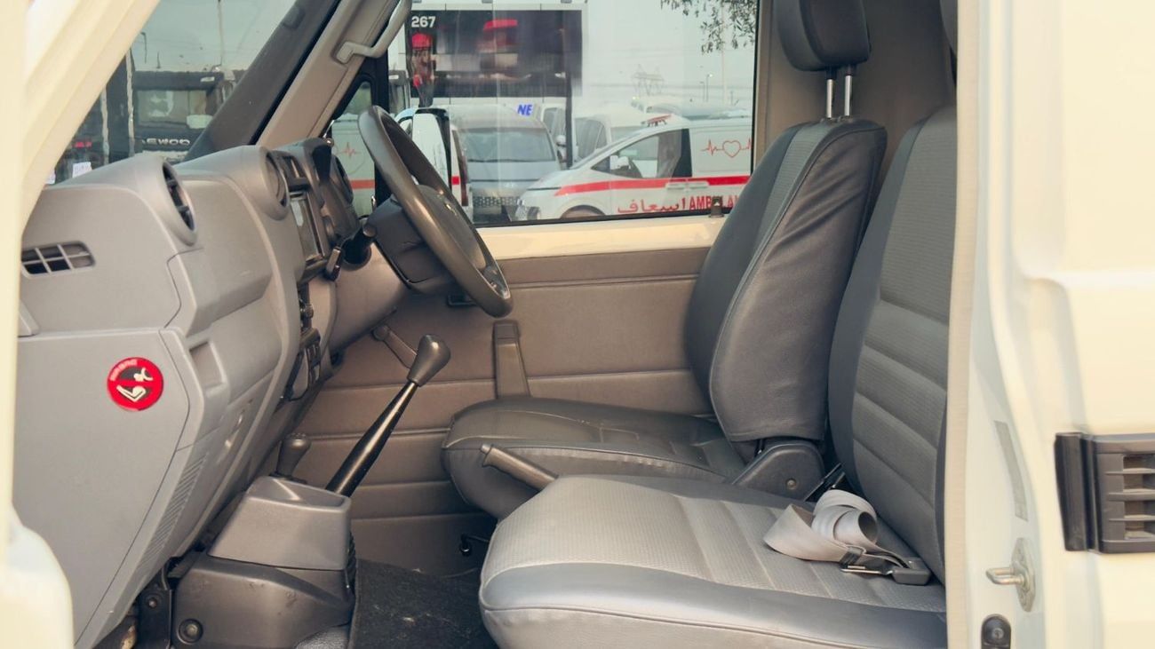 Toyota Land Cruiser Pick Up SINGLE CABIN | 4.5L DIESEL | MANUAL TRANSMISSION | RHD | 2010