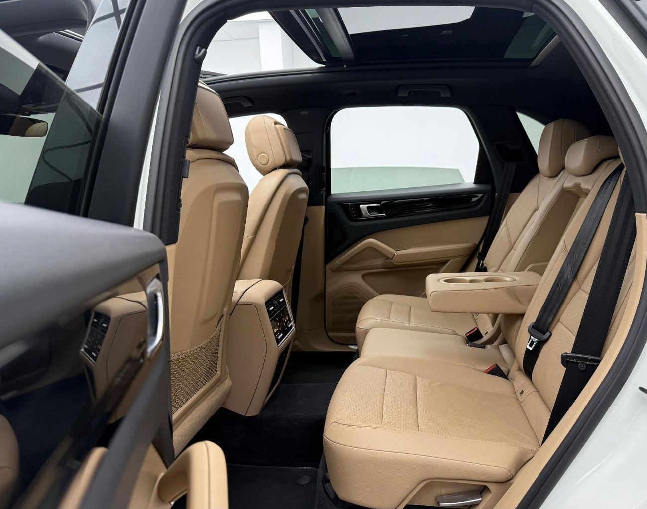 Porsche Cayenne Std 3.0L (340 HP) 2018 Porsche Cayenne, Warranty, Full Porsche Service History, Excellent Condition,