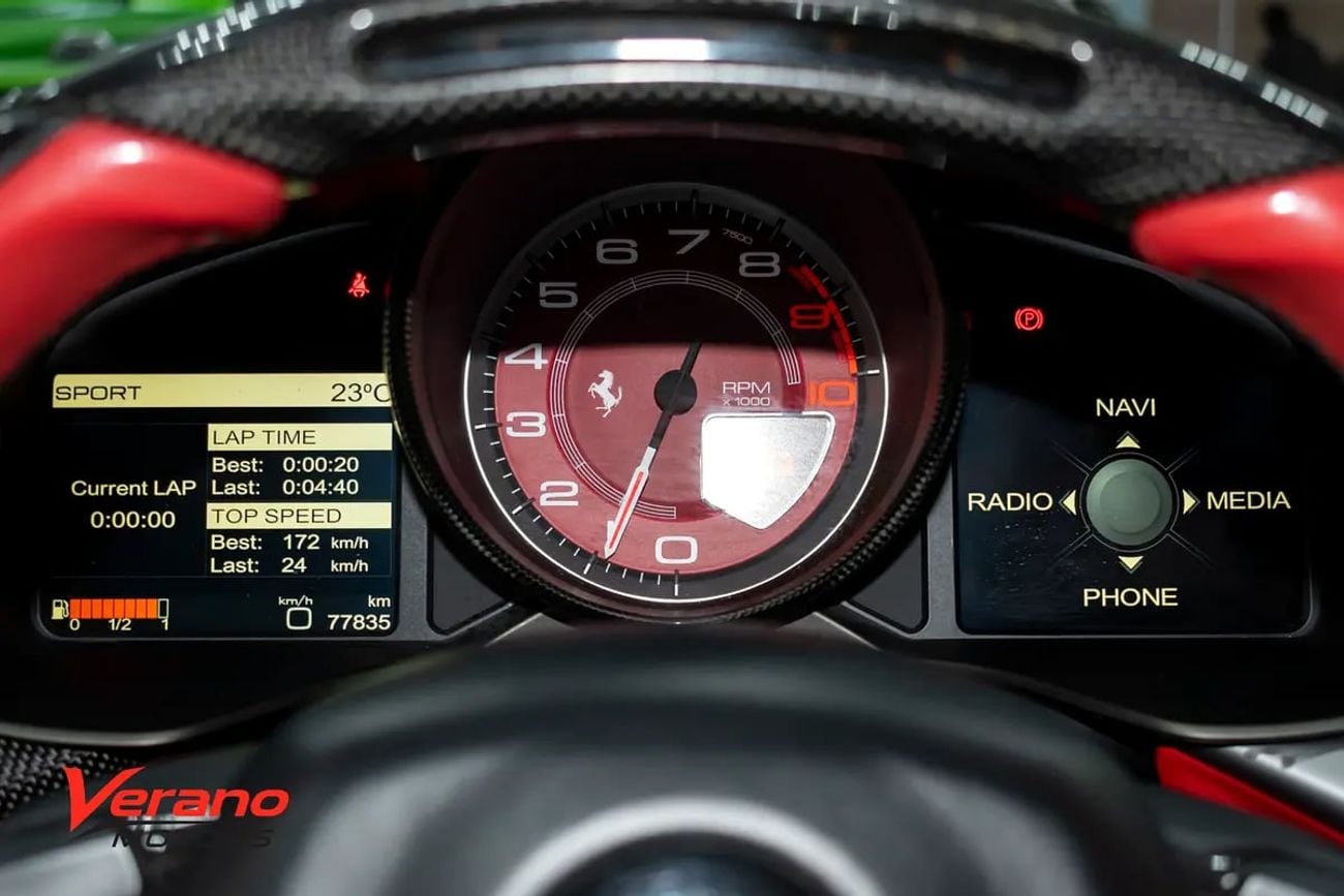 فيراري F12 بيرلينيتا GCC | Carbon Package | Full Service History | Clean Car