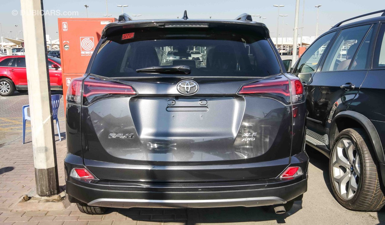 Toyota RAV4 XLE AWD