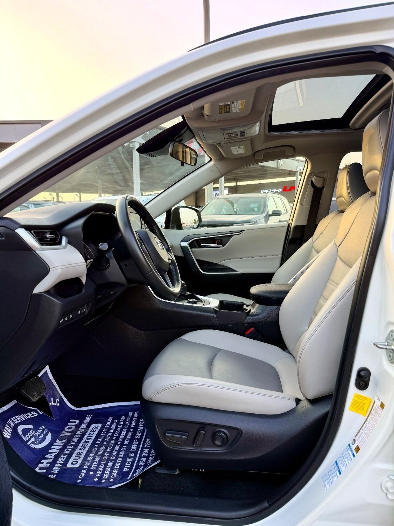 Toyota RAV4 RAV4 xle premium AWD Hybrid