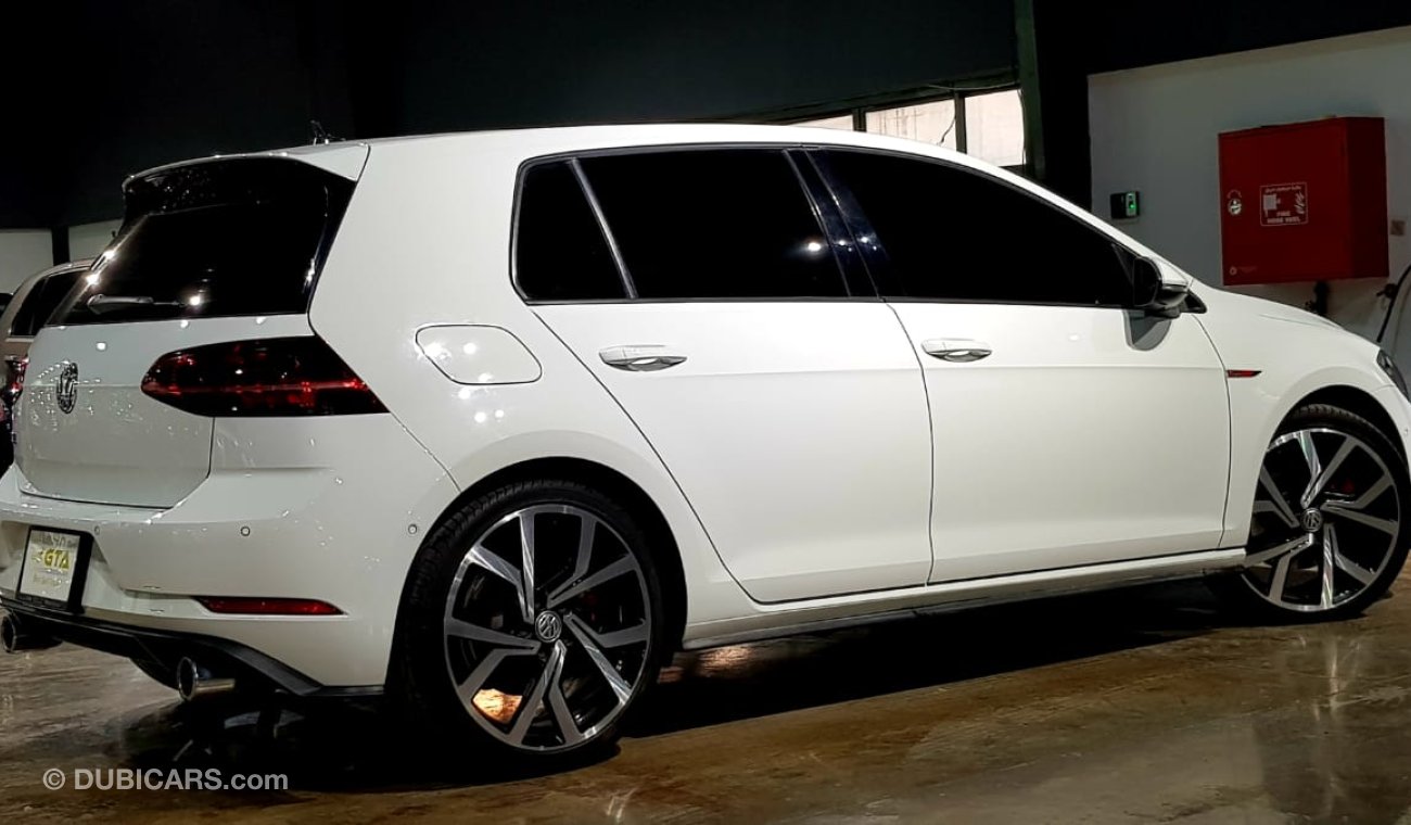 فولكس واجن جولف 2018 Volkswagen GTI, Warranty, Full History, GCC