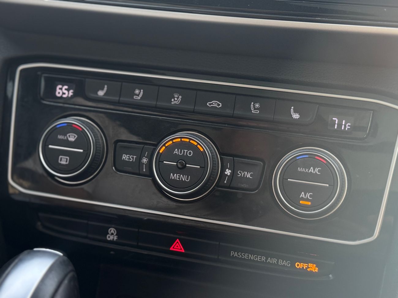 فولكس واجن اطلس SEL 3.6L V6