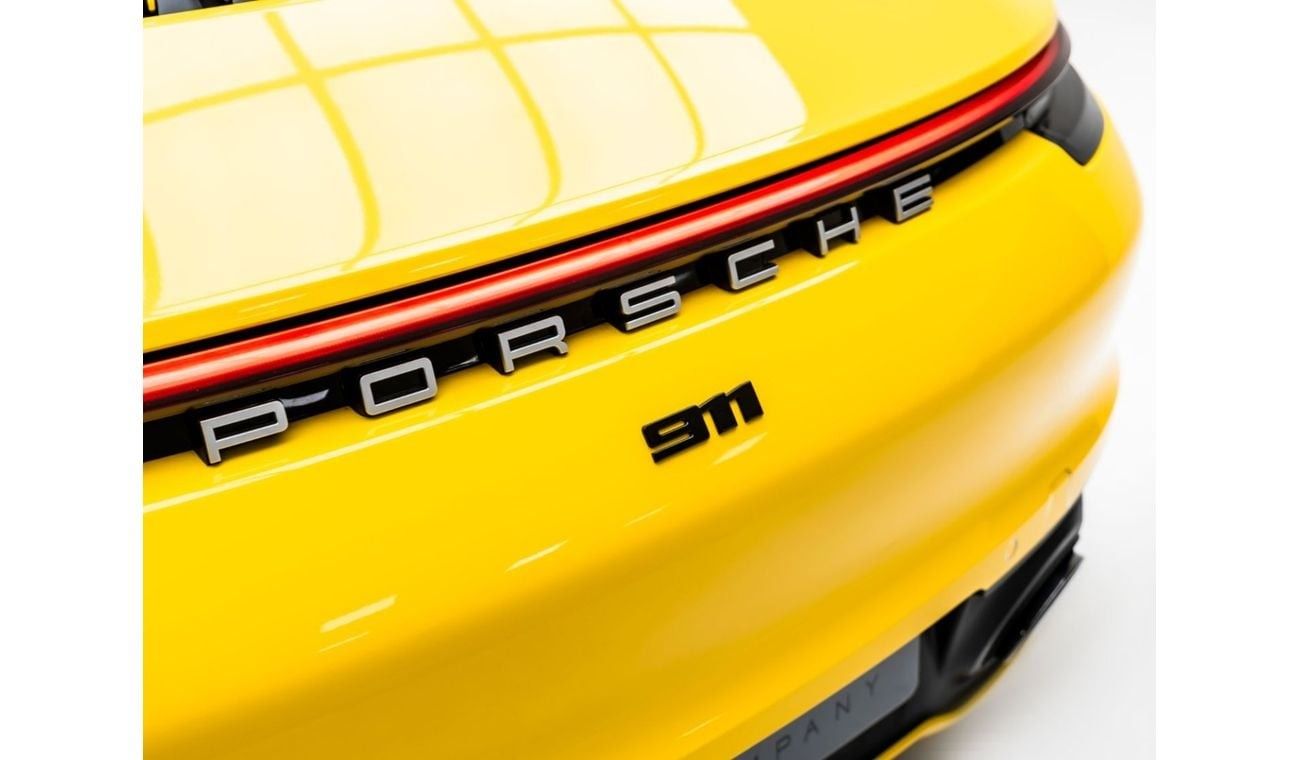 Porsche 911 Carrera 3.0L (380 HP) Coupe