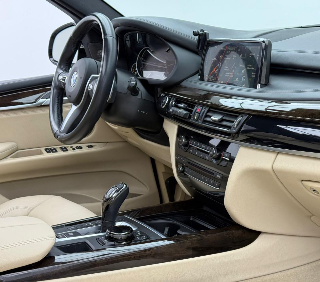 بي أم دبليو X5 50i M Sport 4.4L 2016 BMW X5 50i M-Sport, Full Service History, Fully Loaded, Excellent Condition, G