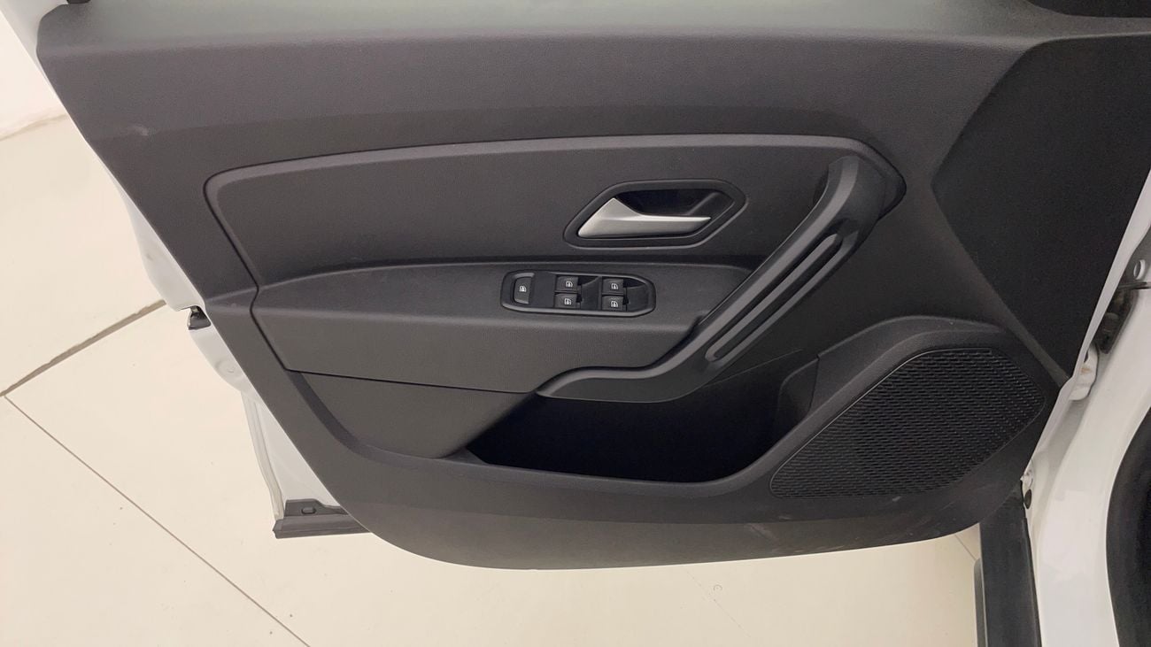 Renault Duster SE 1.6 | Zero Down Payment | Home Test Drive