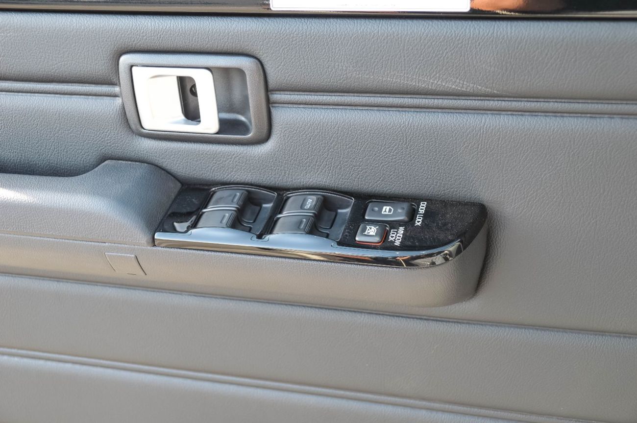 Toyota Land Cruiser 70 TOYOTA LAND CRUISER 76 2.8L 4WD SUV 2025