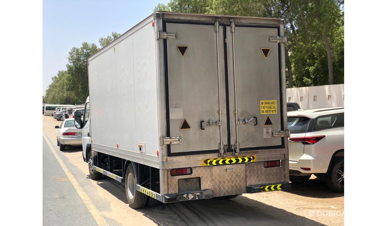 Mitsubishi Fuso Canter 4.0L V6 Diesel Engine , Manual , Temperature 0 TO +5 Degrees, Ampex Chiller, 16 Foot Long Chassis