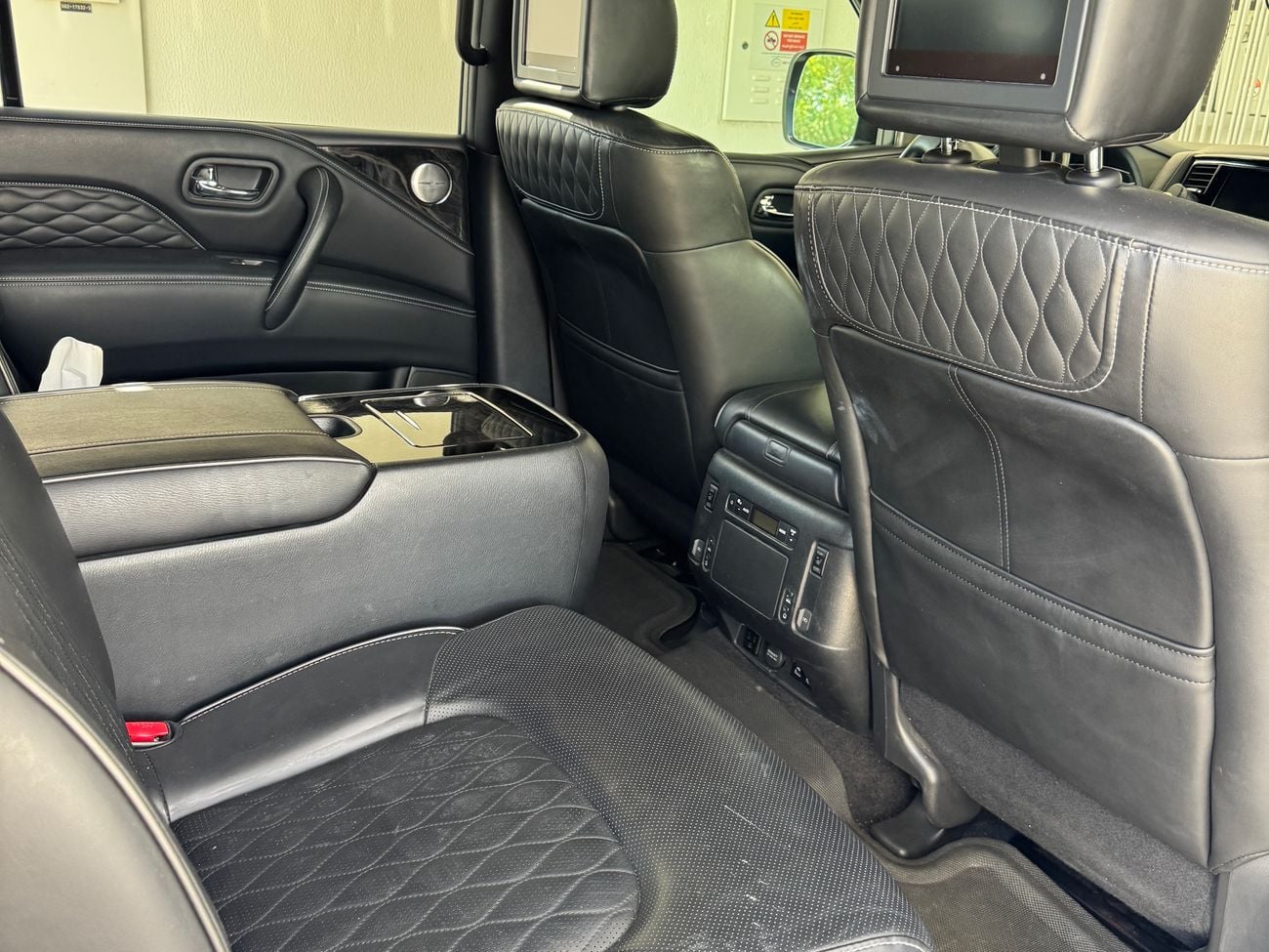 Infiniti QX80 LUXE SENSORY PROACTIVE Sensory 4WD CLEAN CARFAX
