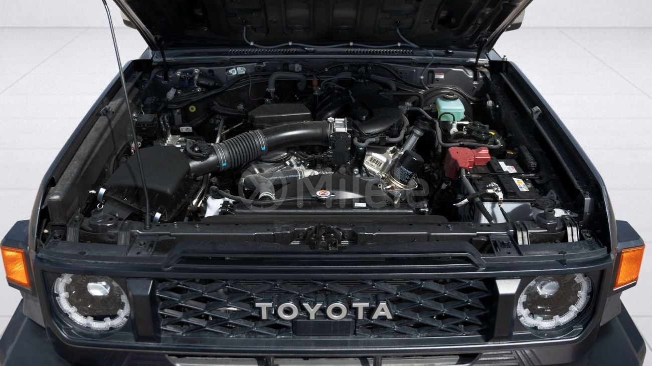 Toyota Land Cruiser Pickup 70