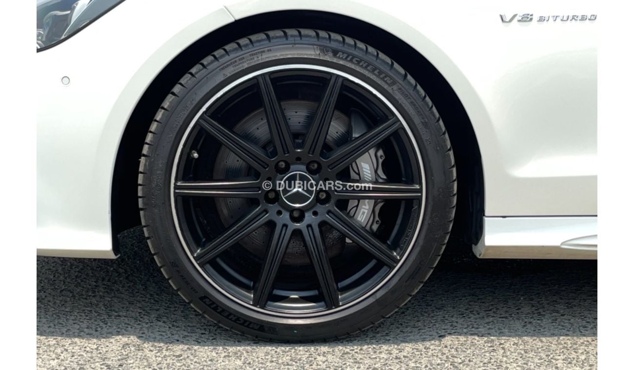 Mercedes-Benz CLS 63 AMG Mercedes Benz - AMG CLS 63 - 4MATIC S - IMPORT JAPAN