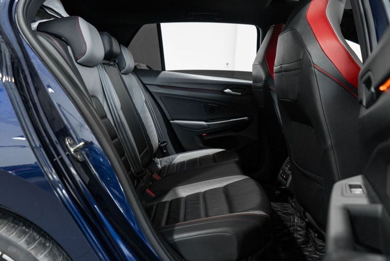 فولكس واجن جولف GTI SEL 2.0T GTI P2 MID