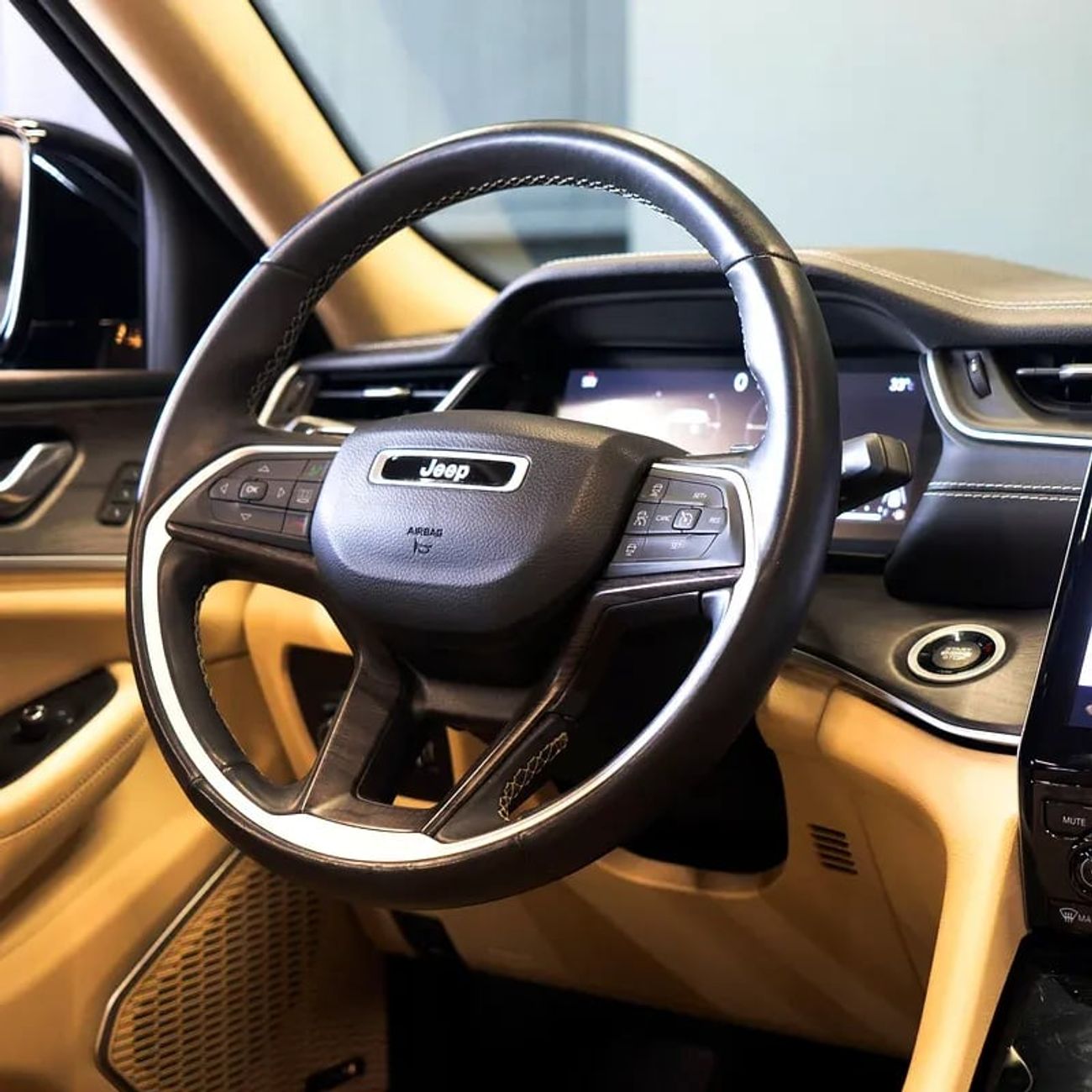 Jeep Grand Cherokee L Limited 3.6L AED 2,394 pm • 0% Downpayment • Grand Cherokee Limited L • Agency Warranty Service Co