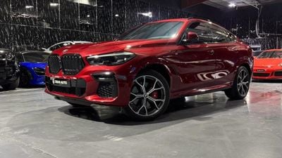 بي أم دبليو X6 xDrive40i Luxury M Sport Package 3.0L 2023 BMW X6 xDrive40i M-Sport, 2028 BMW Warranty + Service Pac