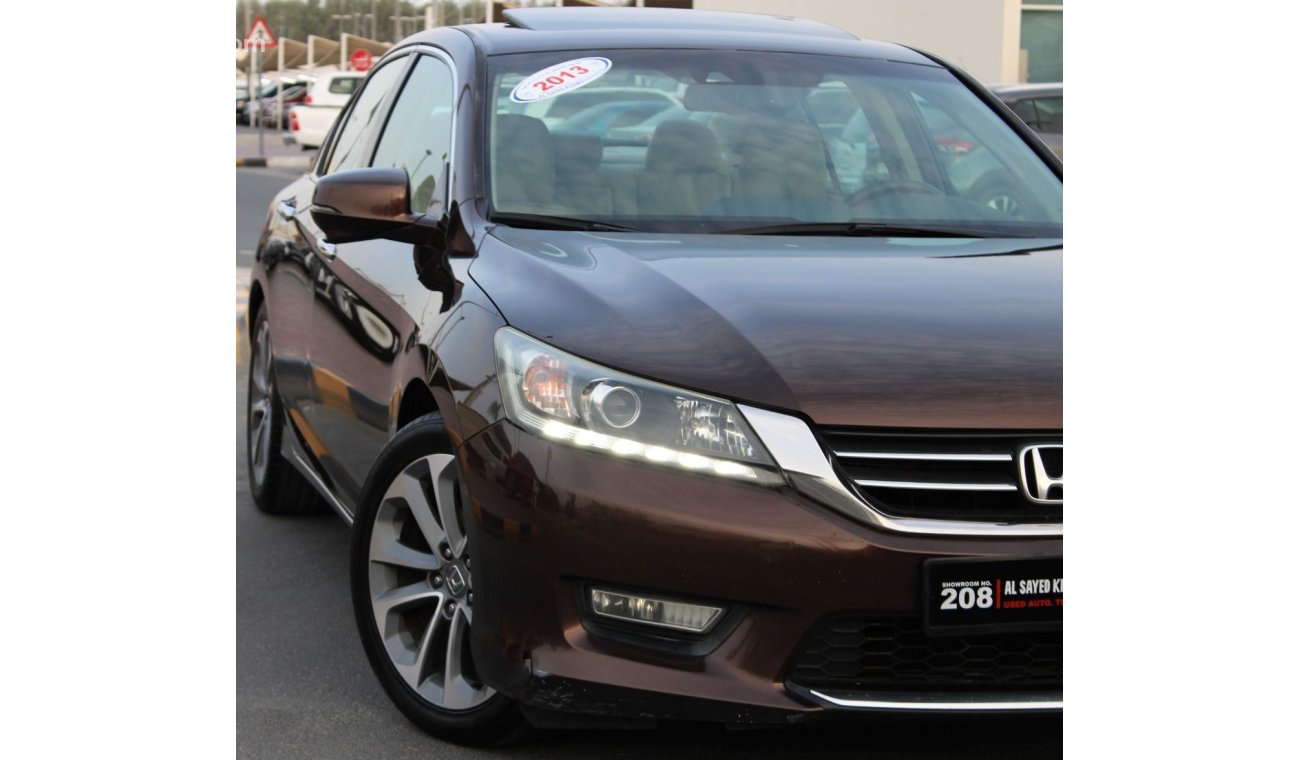 Honda Accord 3.5 L - V6 - FULL OPTION - GCC - ACCIDENTS FREE - FULL OPTION - CAR IS IN PERFECT CONDITION INSIDE O