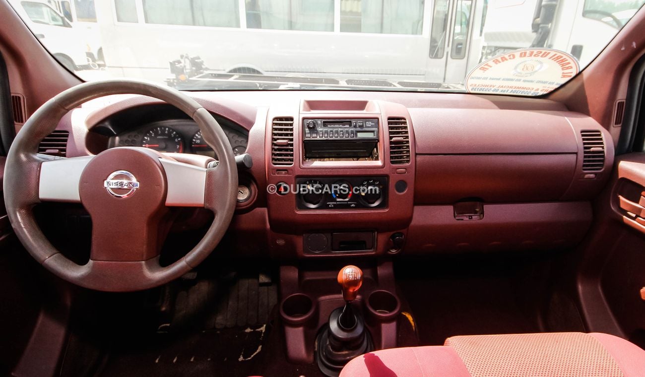 نيسان نافارا