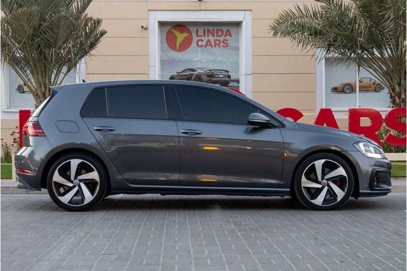 فولكس واجن جولف GTI Fabric + 2.0L Volkswagen Golf GTI 2019 GCC under Warranty with Flexible Down-Payment.