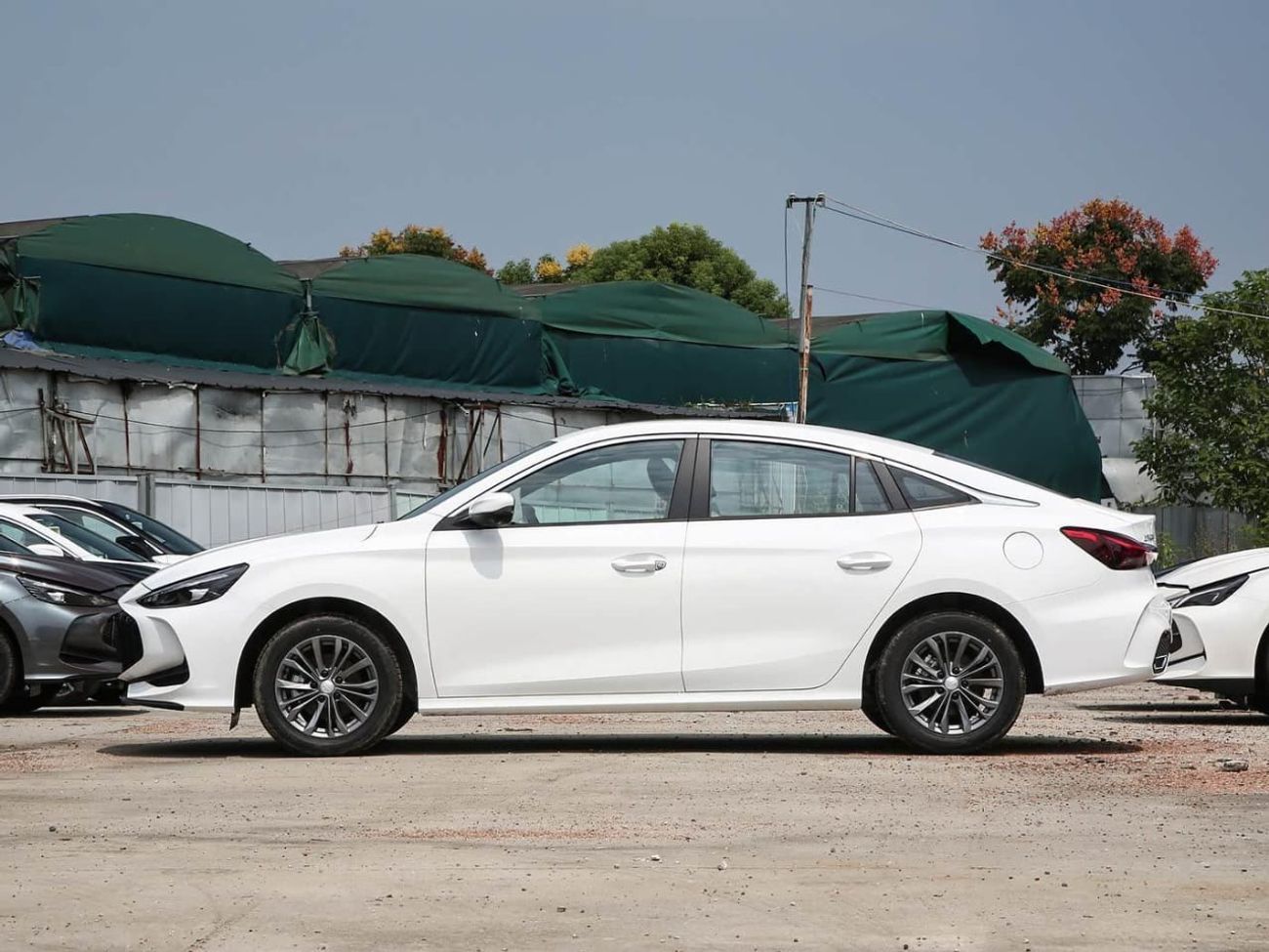 أم جي 5 MG5 180DVVT GLOBAL LUXURY VERSION