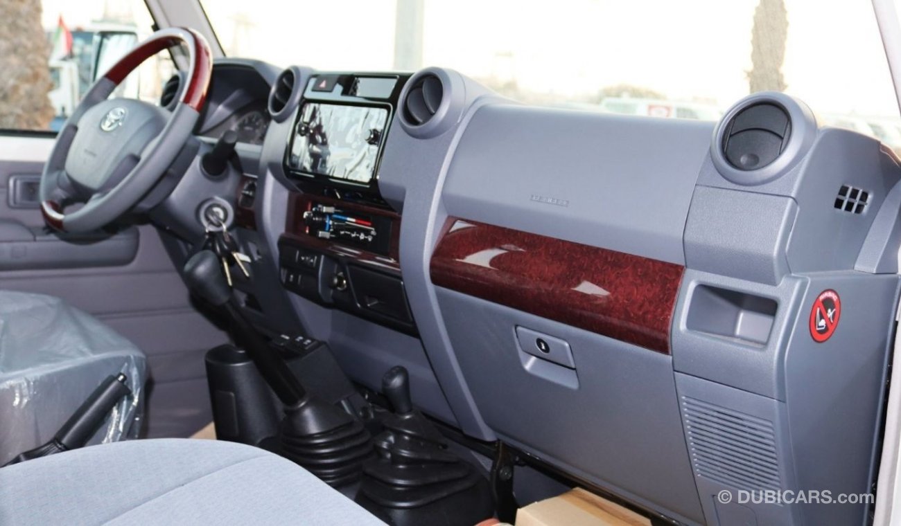 Toyota Land Cruiser Pick Up 4.5L DIESEL M/T, D/Cabin, V8, 2023YM