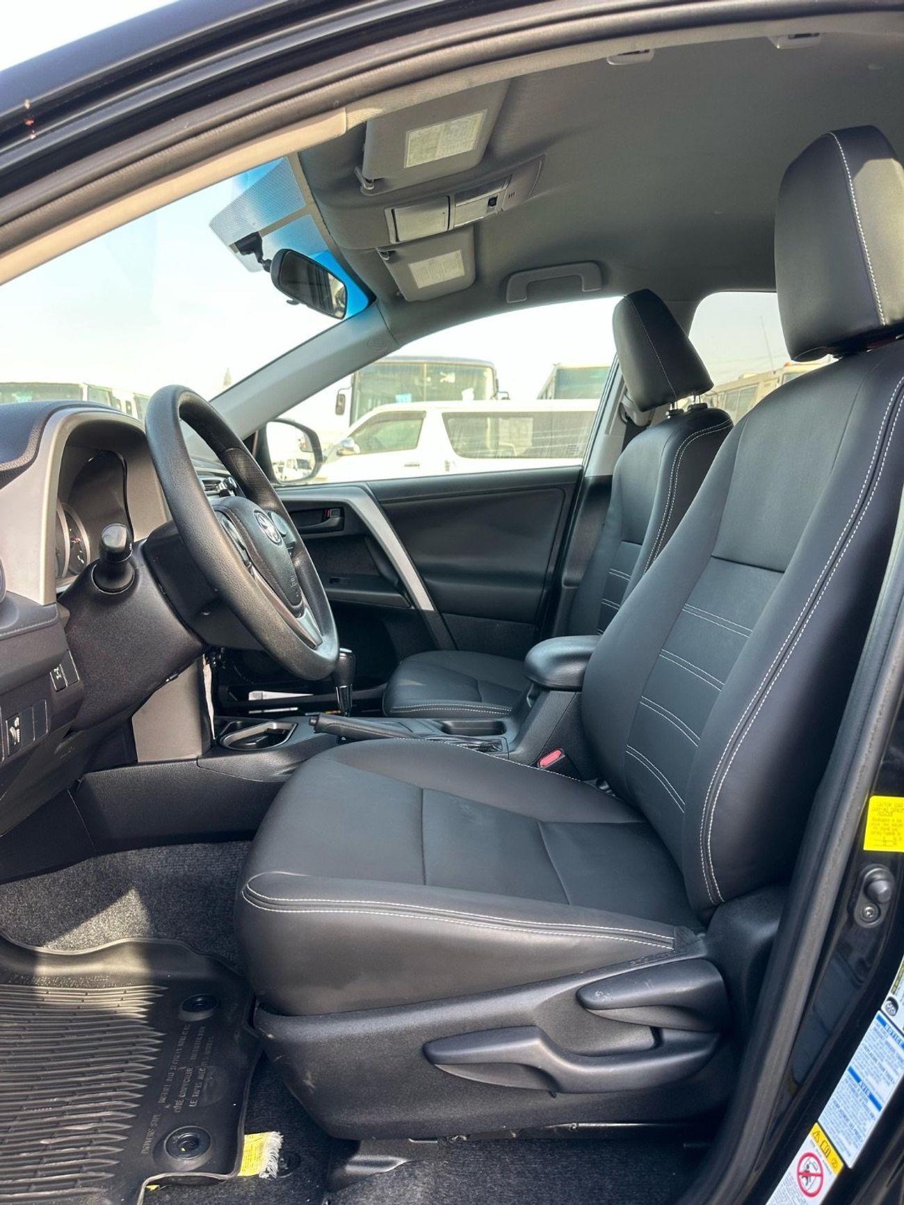 تويوتا راف ٤ 4WD