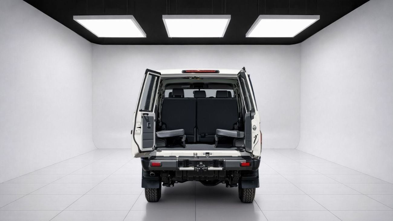 Toyota Land Cruiser 70 