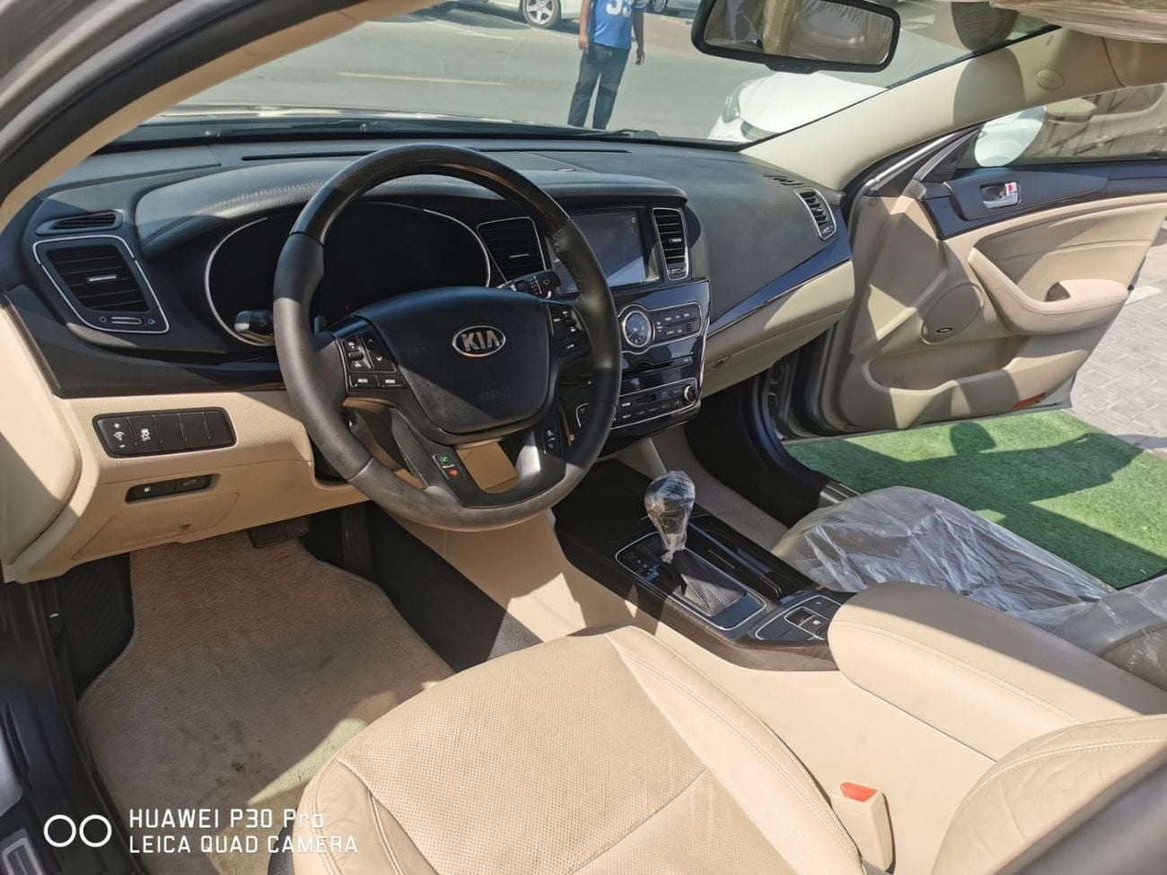 Kia Cadenza EX DLX PANORAMA S/R fully equipped with a panoramic