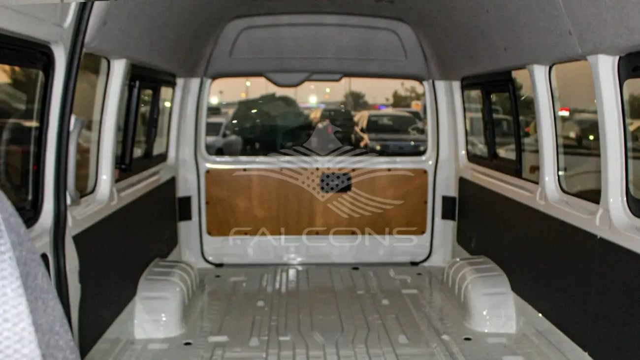 Toyota Hiace Toyota HIACE D 2.5L DLX HR Wide AC VAN MT