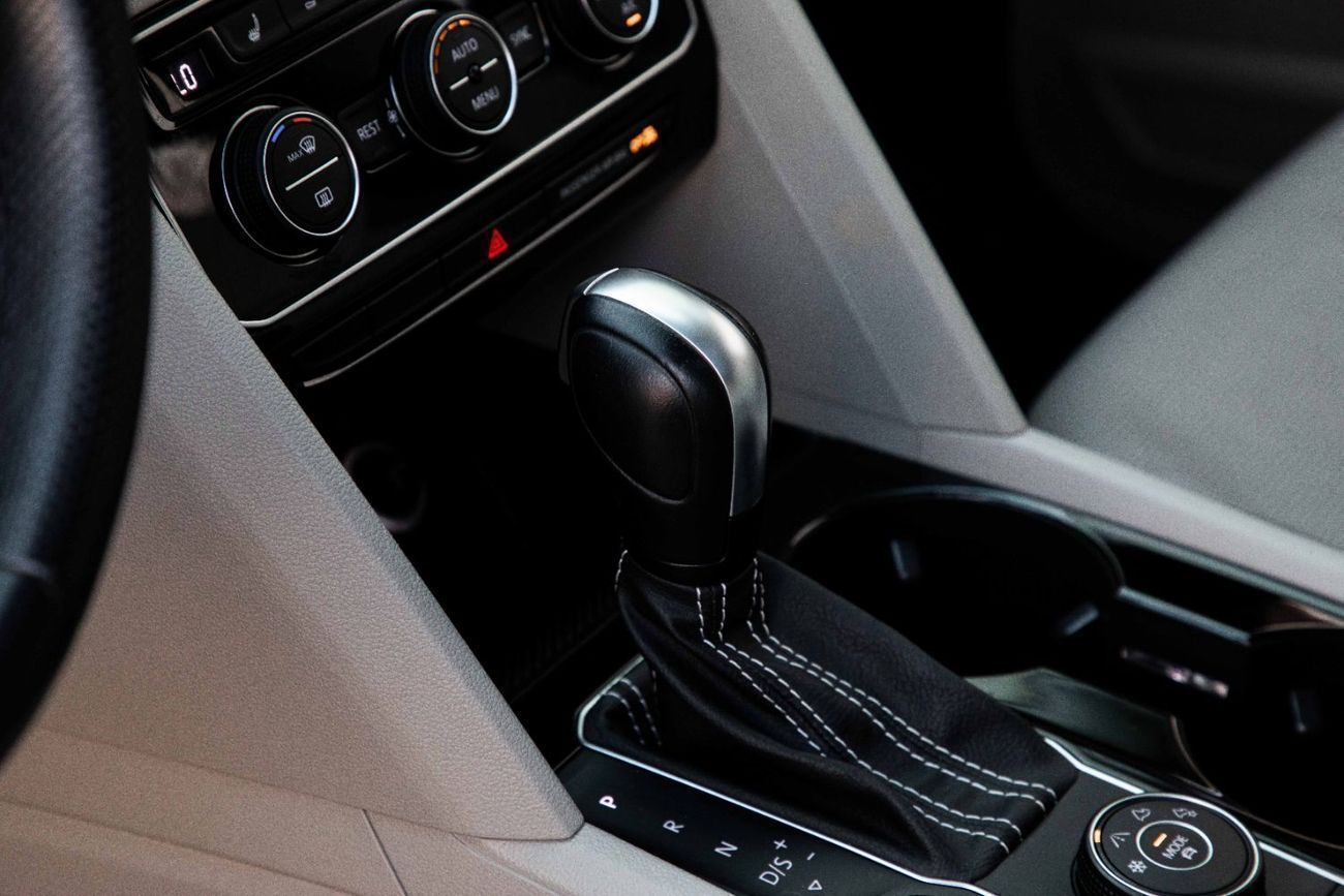 Volkswagen Teramont R-LINE PACKAGE | 2,350 P.M | 0% Downpayment | Immaculate Condition!