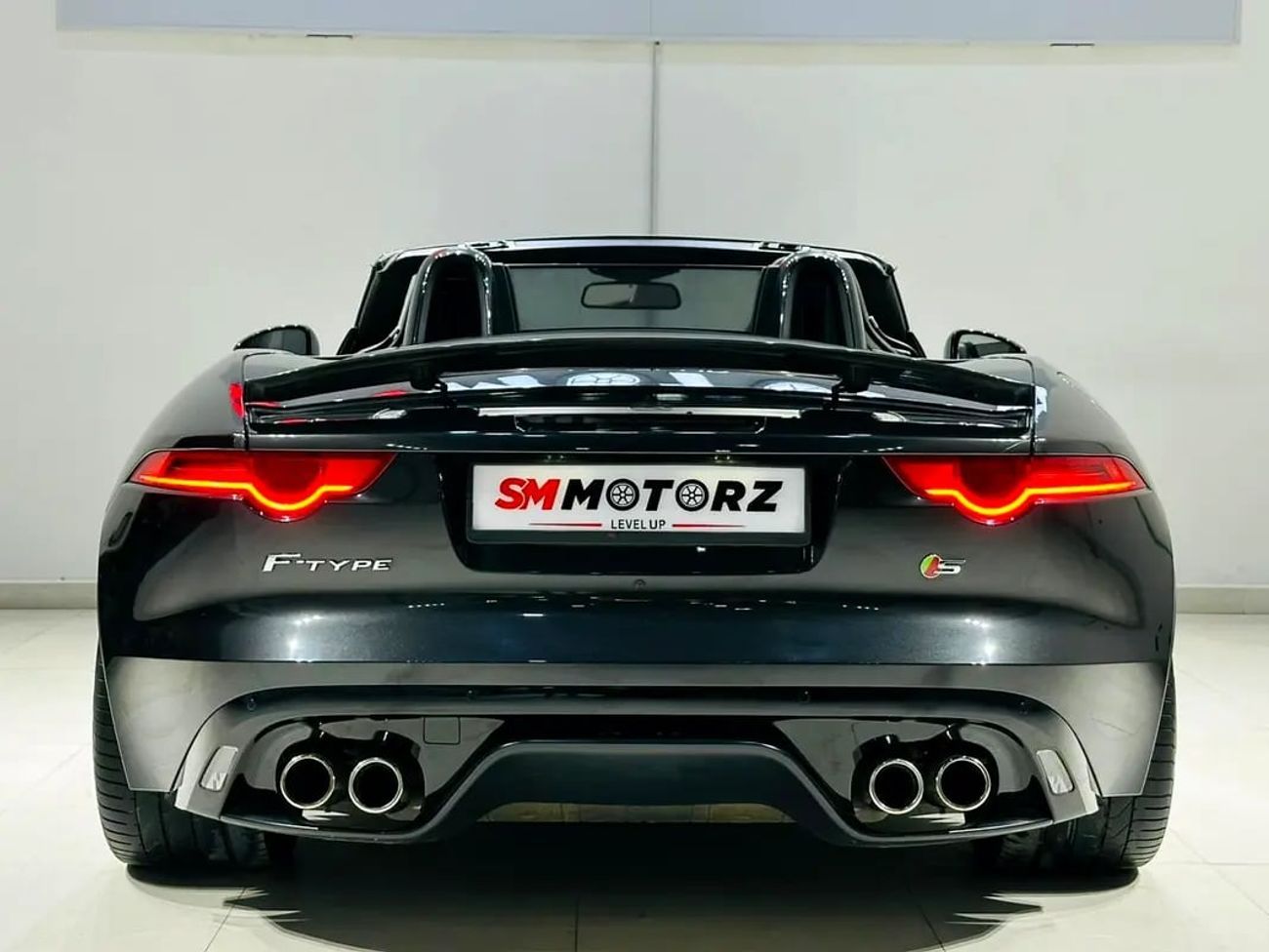 Jaguar F Type S V8 SUPERCHARGED 575HP ORIGINAL PAINT FULL SERVICE HISTORY AGENCY