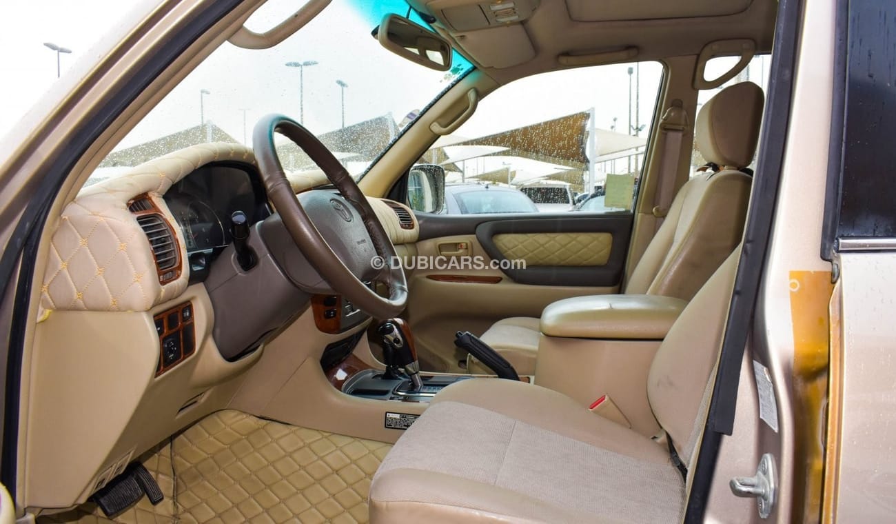 Toyota Land Cruiser GXR. V6