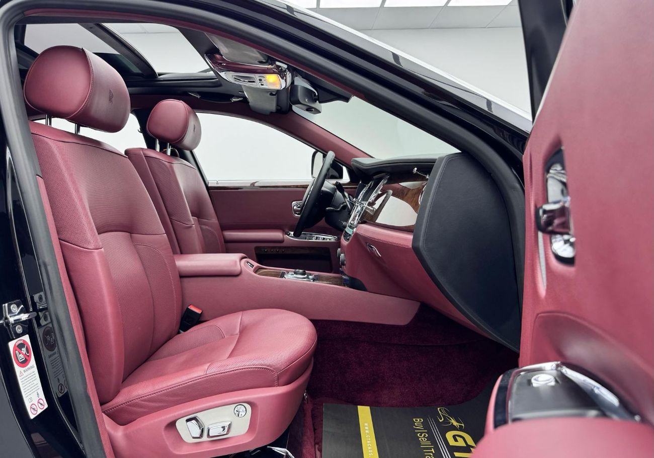 Rolls-Royce Ghost Std 6.6L 2011 Rolls-Royce Ghost, Full Service History, GCC