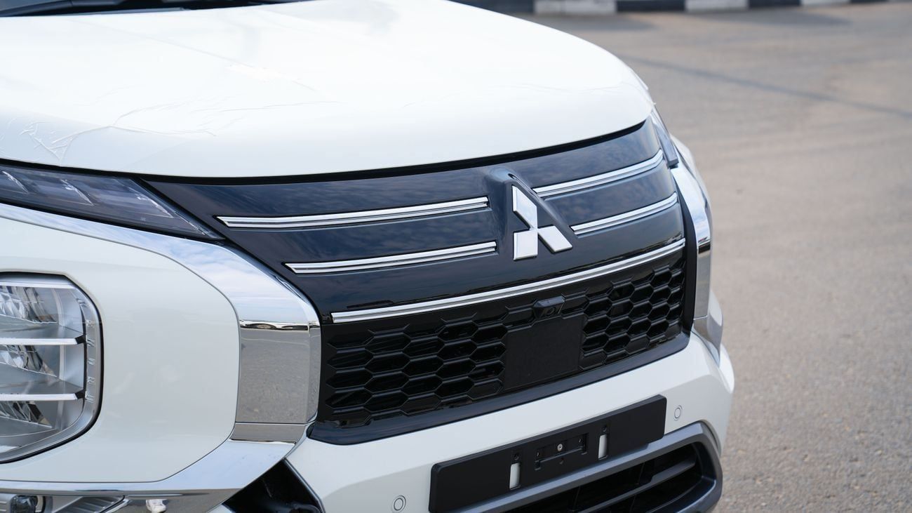 Mitsubishi Outlander Brand New 2026 Mitsubishi Outlander Medium Line (G05) 2.5L | 7-Seater SUV | GCC Spec | Export Only