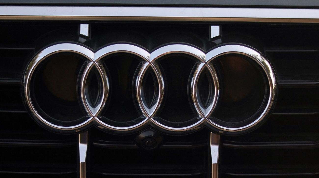 أودي Q7 45 TFSI quattro S Line 2.0L Complete Service History Available || Accident Free