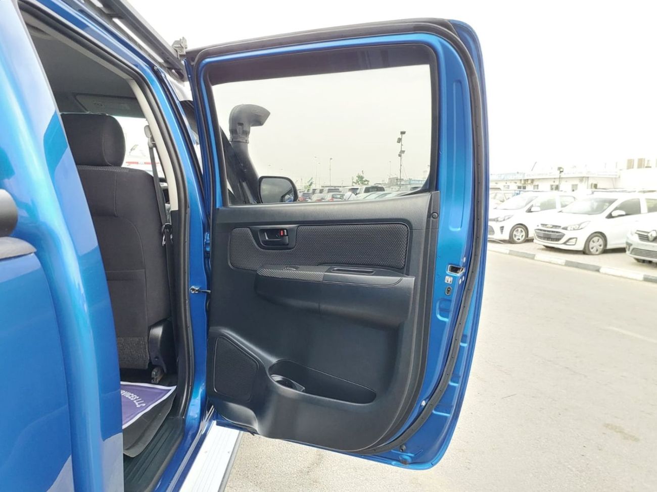 Toyota Hilux TOYOTA HILUX PICKUP RHD 2014 MODEL 3.0 L DIESEL AUTOMATIC(PM35882)