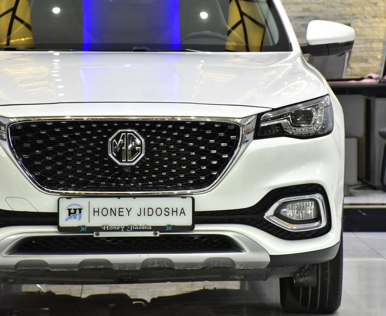 أم جي HS EXCELLENT DEAL for our MG HS Trophy ( 2022 Model ) in White Color GCC Specs