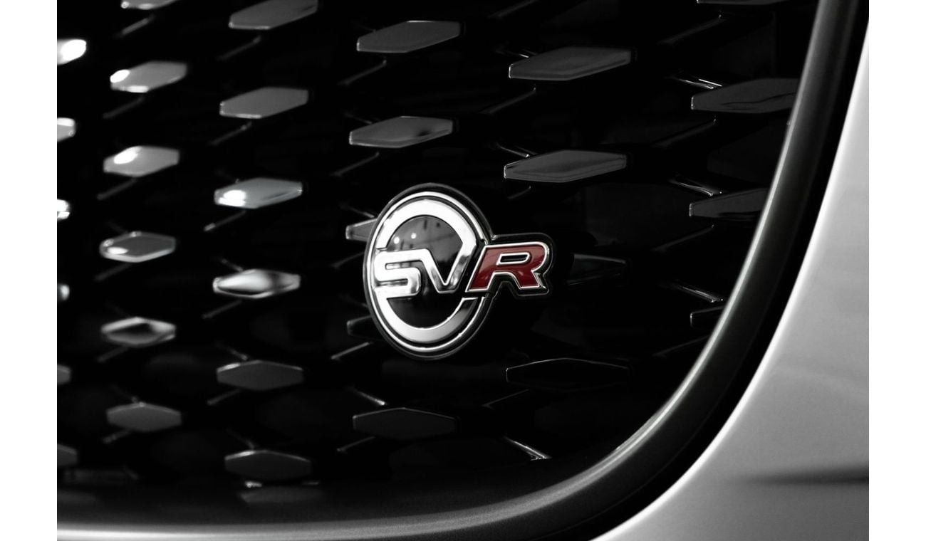 جاكوار F بيس SVR 5.0L