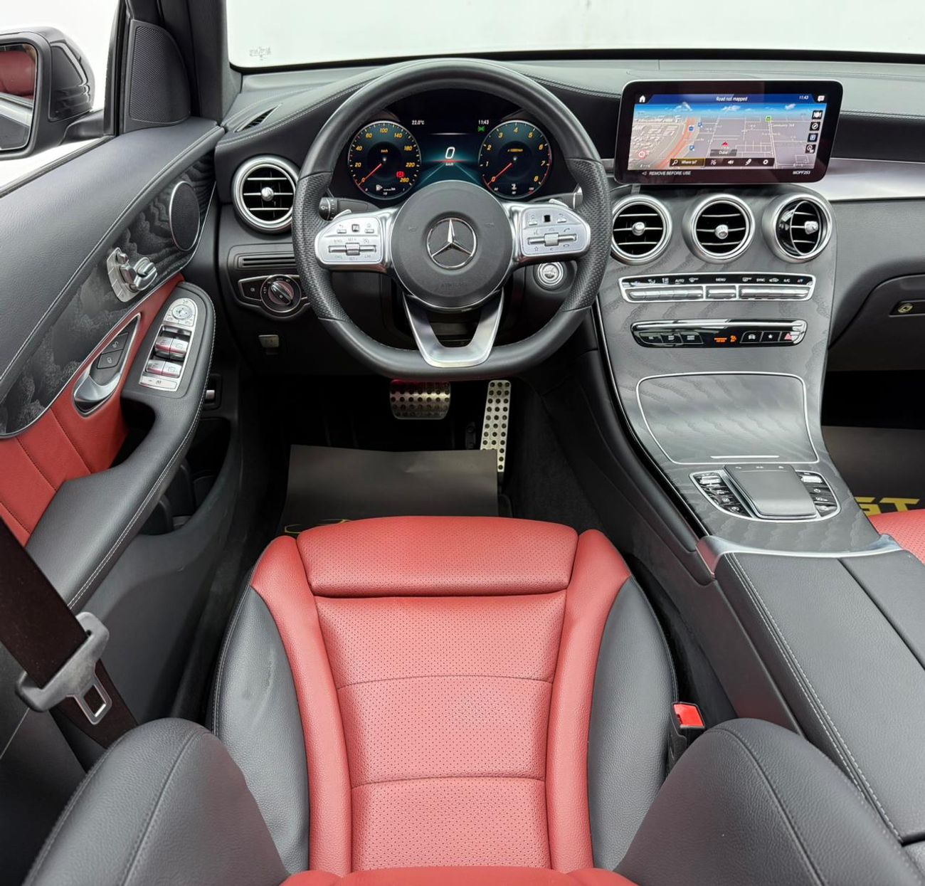 مرسيدس بنز GLC 200 4Matic 2022 Mercedes Benz GLC200 4MATIC Coupe, 2027 MB Warranty, Full MB Service History, Fully Load