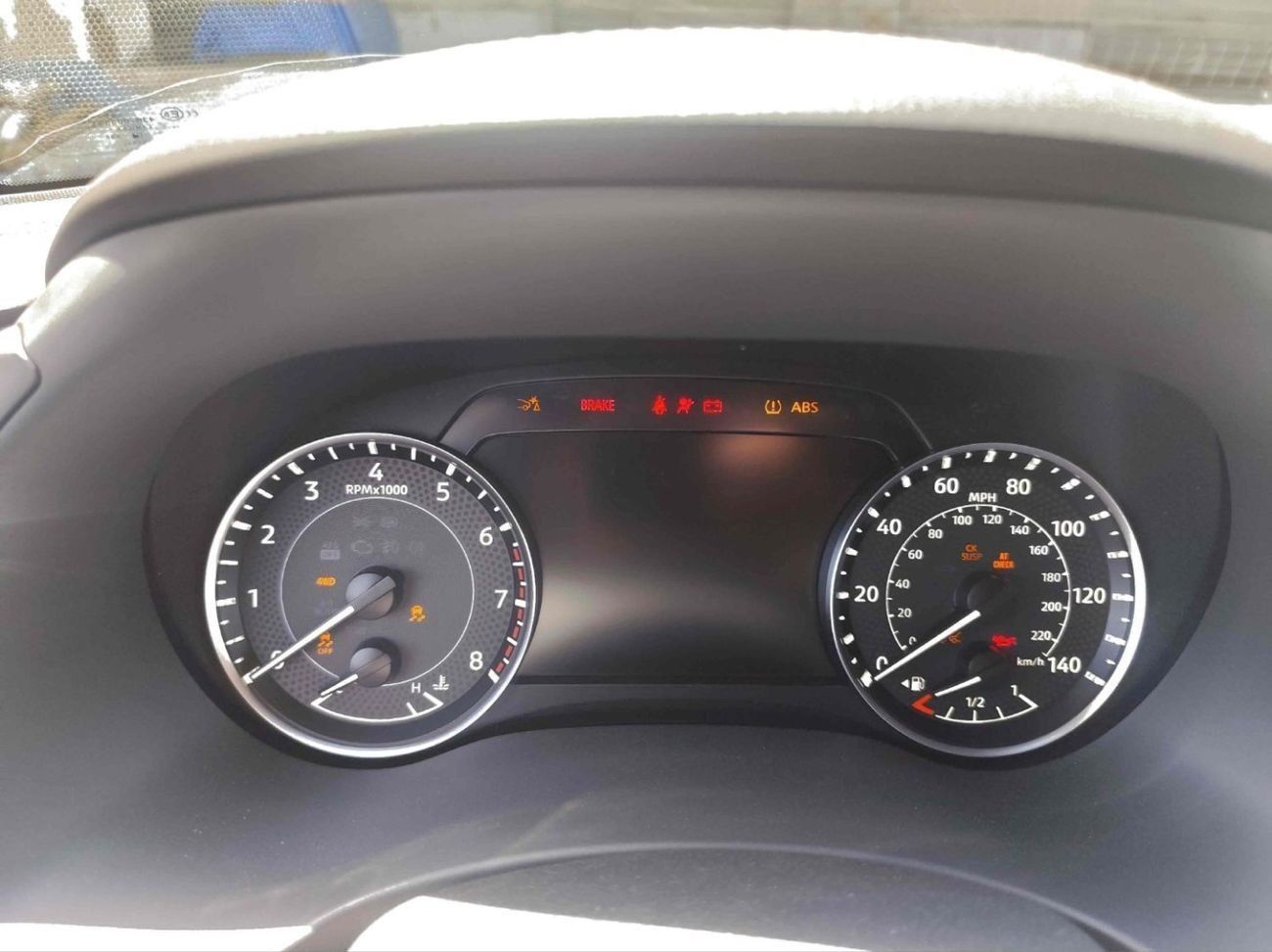 Nissan Armada NISSAN ARMADA PLATINUM V8 5.6L (400HP)