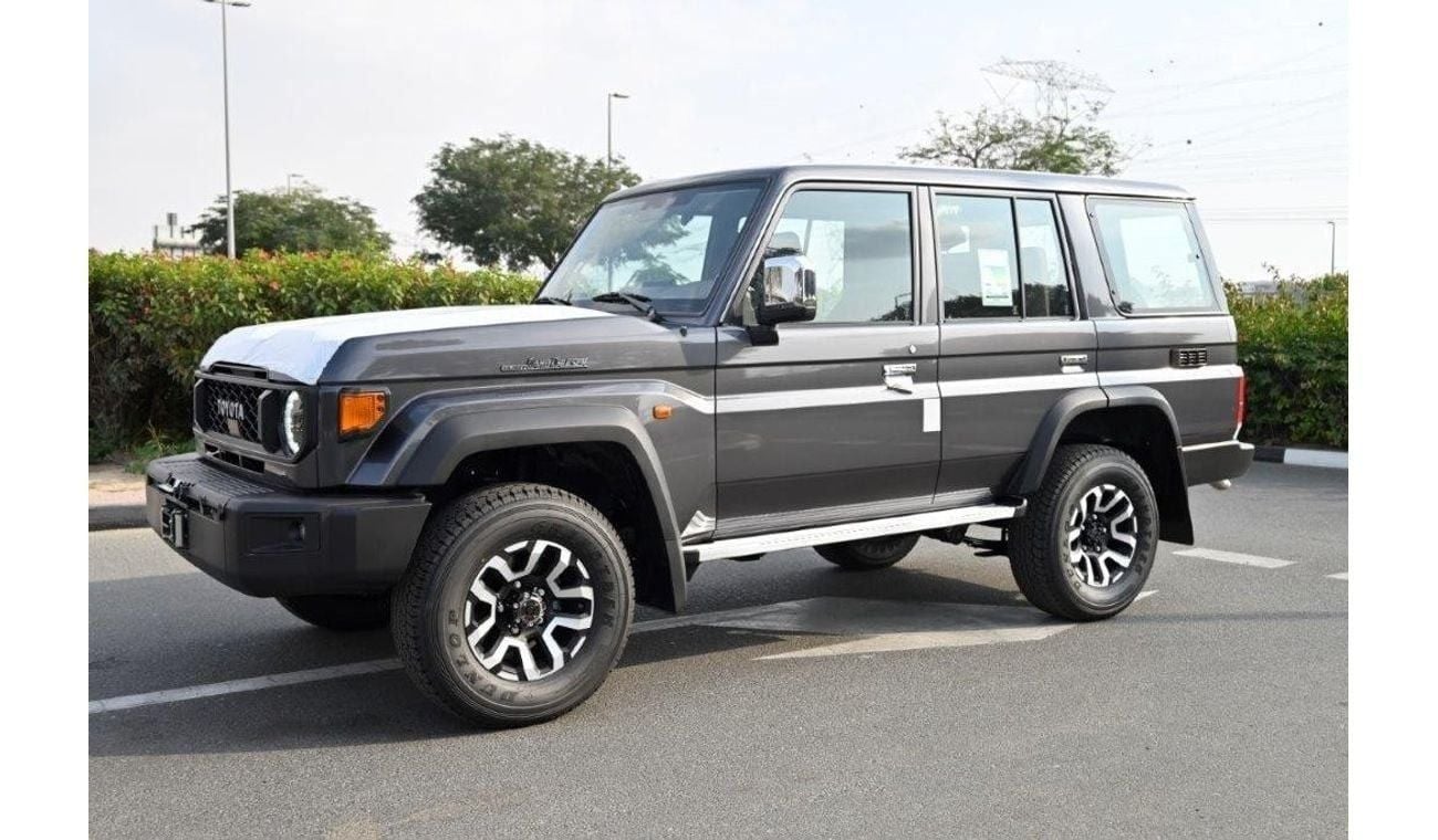 تويوتا لاند كروزر 70 2025 TOYOTA LAND CRUISER 76 HARDTOP SDLX V6 4.0L PETROL 4WD 5-SEATER AUTOMATIC